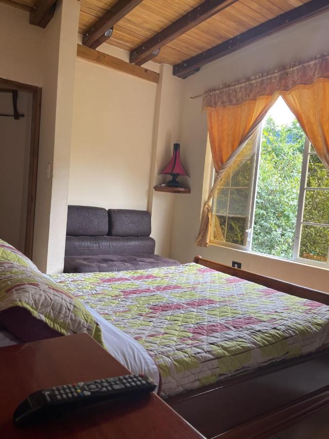 Casa Cultural Mindo Hotel ภายนอก รูปภาพ