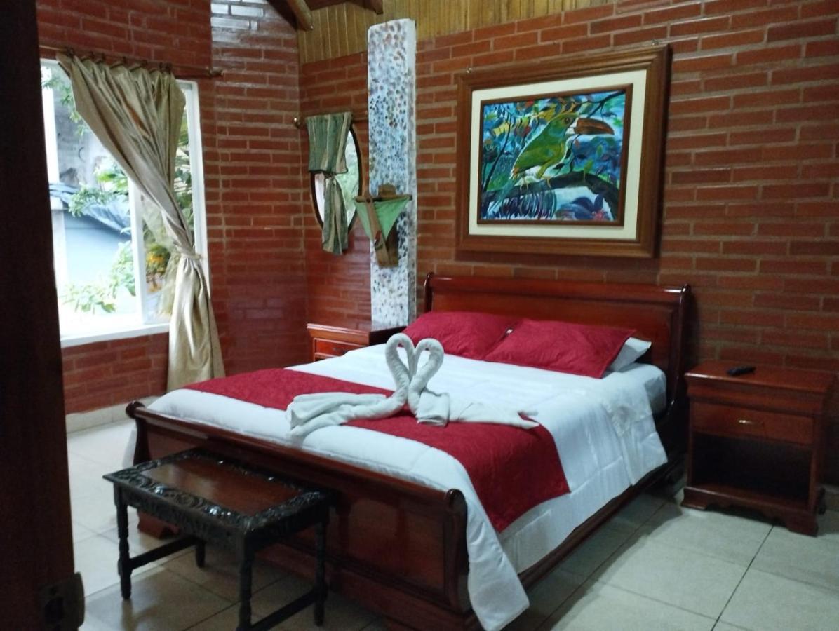 Casa Cultural Mindo Hotel ภายนอก รูปภาพ